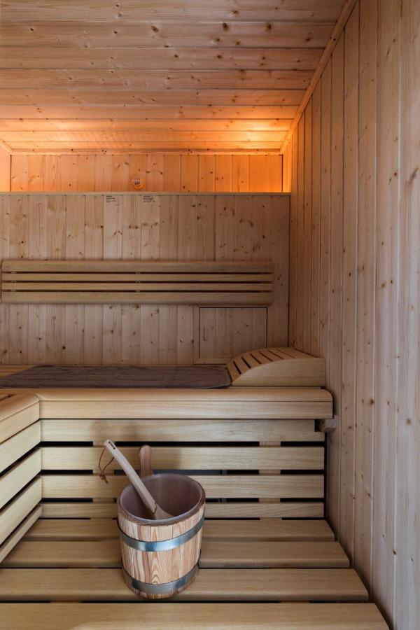 Reetdorf Geltinger Birk Atelierhaus Mooreiche Nieby  Buitenkant foto